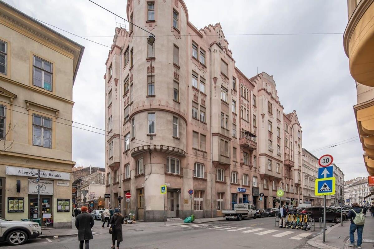 Extra Central - Mini Modern Studio Budapest Eksteriør bilde