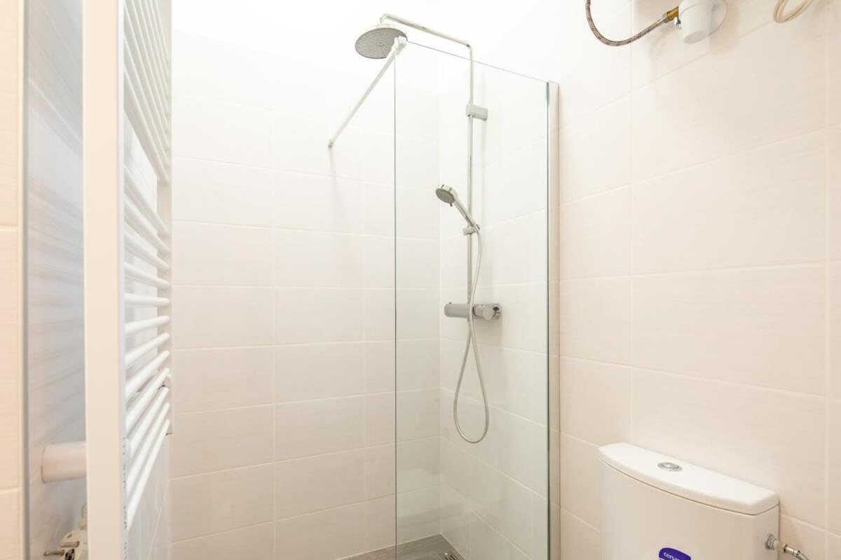 Extra Central - Mini Modern Studio Budapest Eksteriør bilde